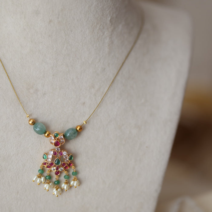 Antique green bead ruby stone invisible short necklace IN908919