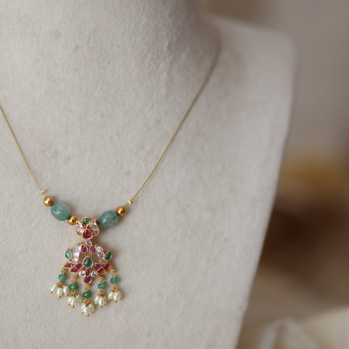 Antique green bead ruby stone invisible short necklace IN908919