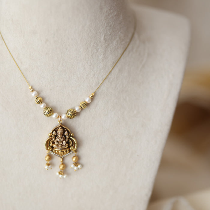 Antique temple design invisible short necklace IN90543