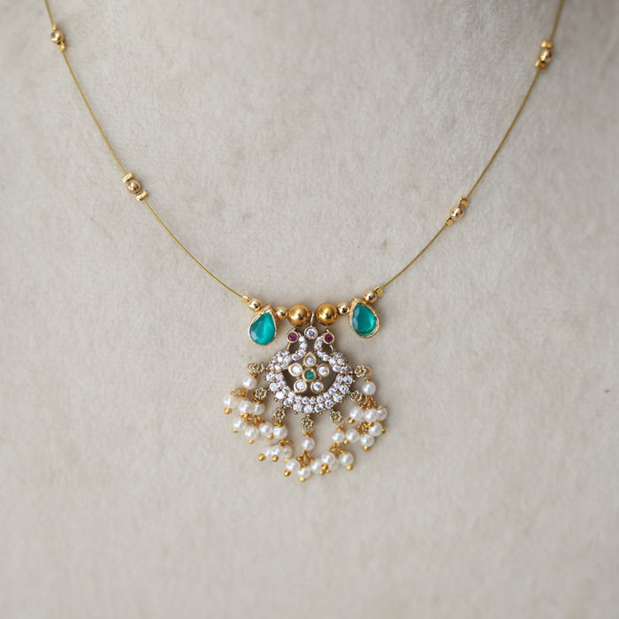 Antique green stone invisible short necklace IN901