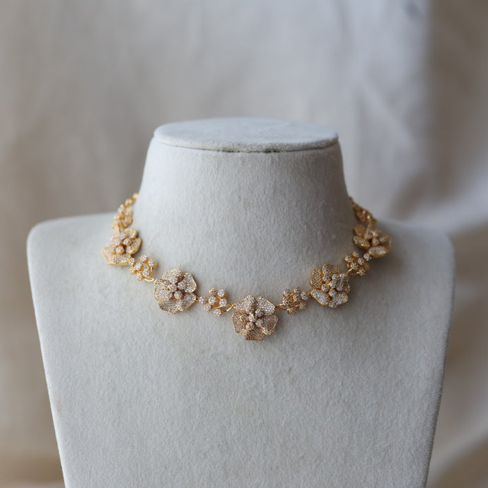 Heritage gold plated white stone short necklace with earrings HW8789