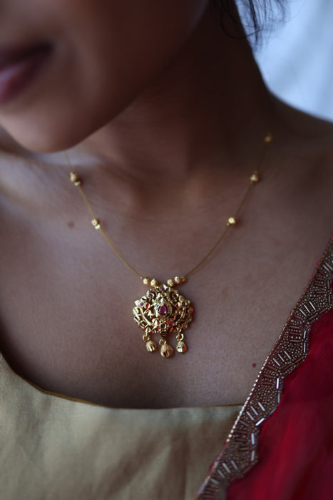 Heritage gold plated invisible short necklace IN904