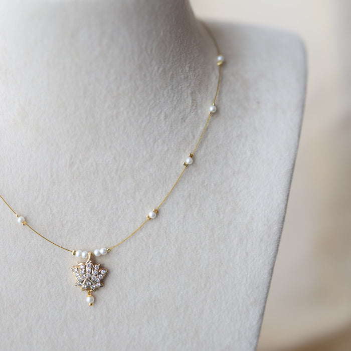 Heritage invisible short necklace IN3077