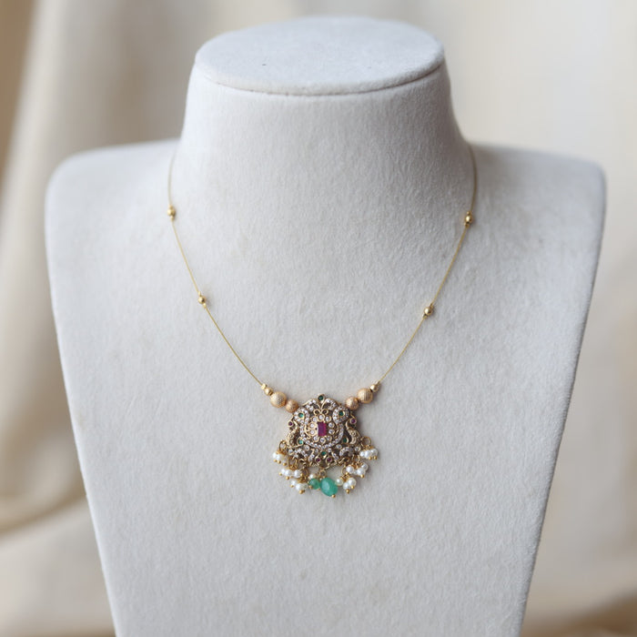 Antique green bead invisible short necklace IN2020