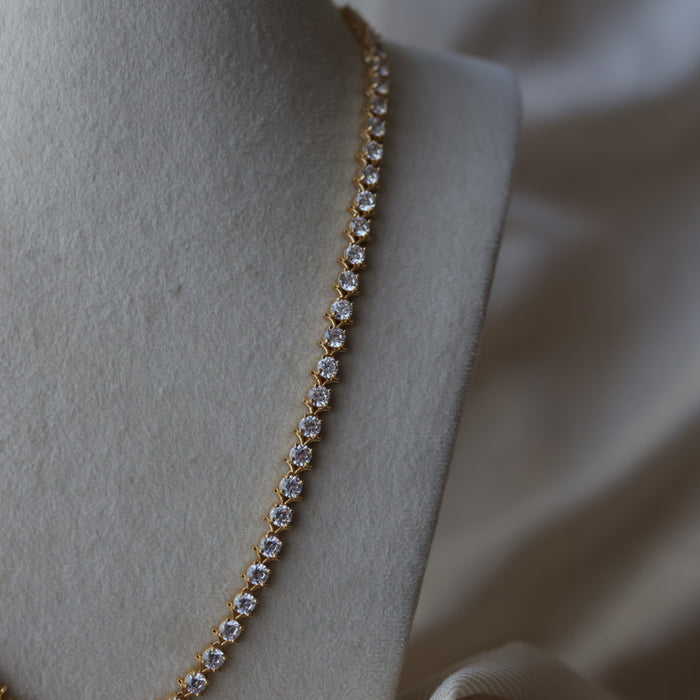 Heritage gold plated white stone short necklace  HWL233