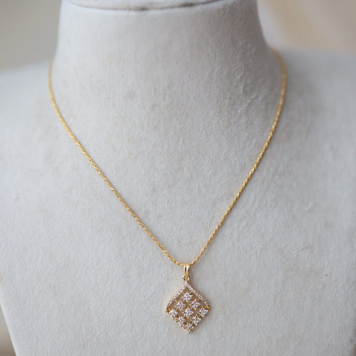 Heritage gold plated pendant chain HC2882