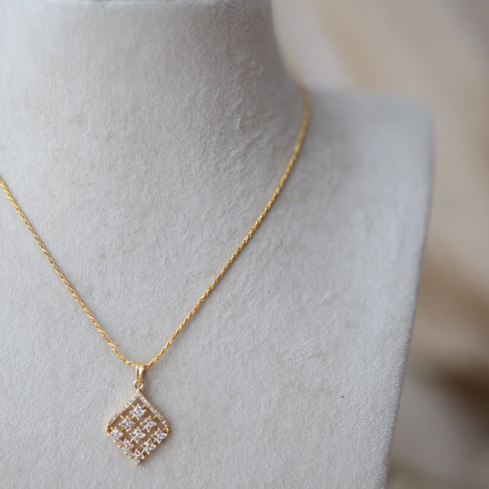 Heritage gold plated pendant chain HC2882