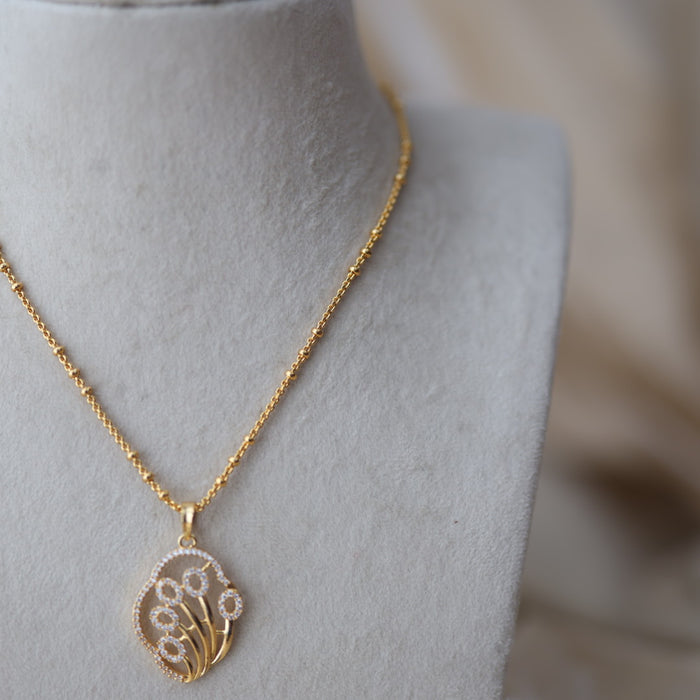 Heritage gold plated pendant chain HC1882