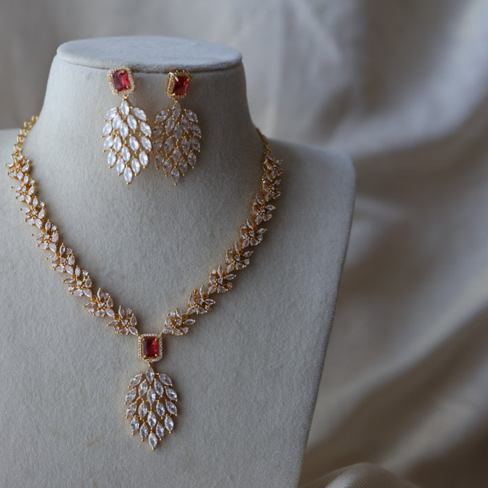 Heritage gold plated ruby white stone short necklace with earrings HW3311