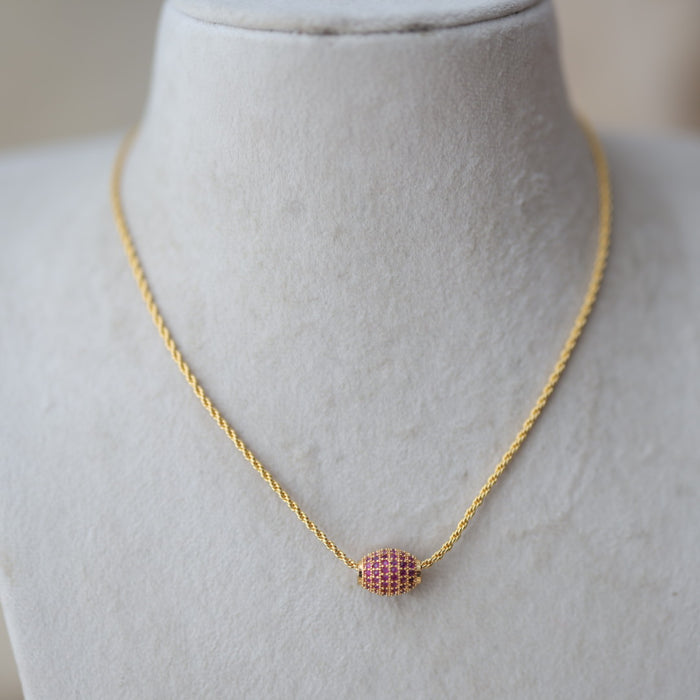 Heritage gold plated pendant with chain HC005