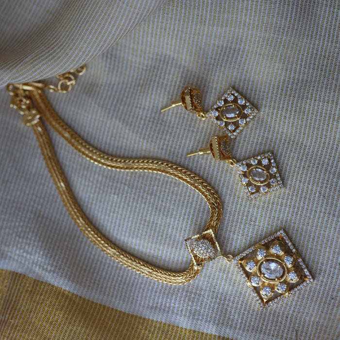 Heritage gold plated white stone short necklace with earrings HW1393