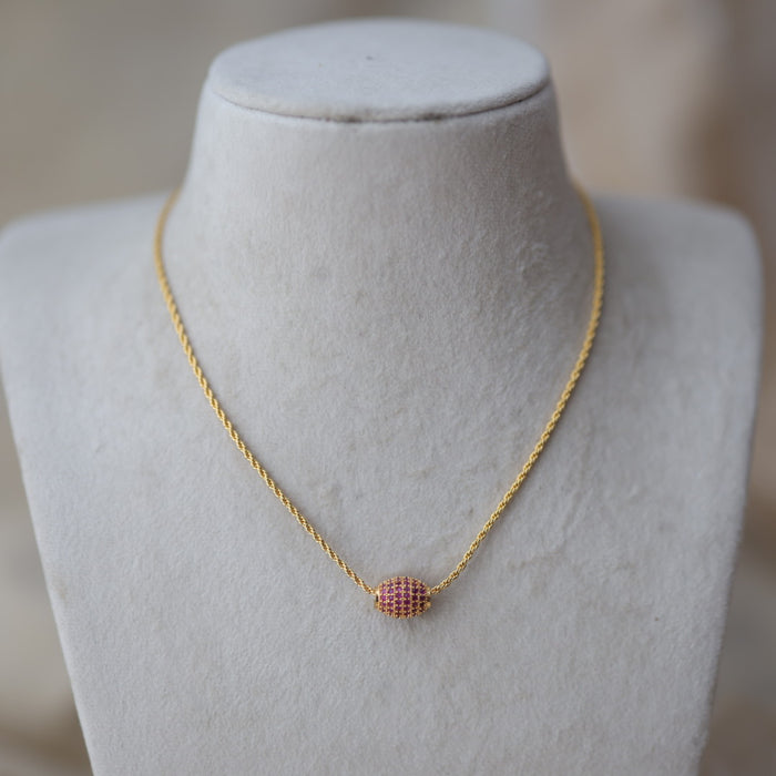 Heritage gold plated pendant with chain HC005
