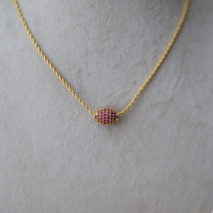 Heritage gold plated pendant with chain HC005