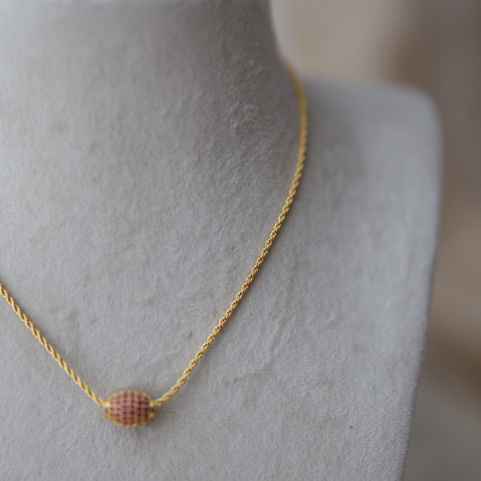 Heritage gold plated pendant with chain HC005