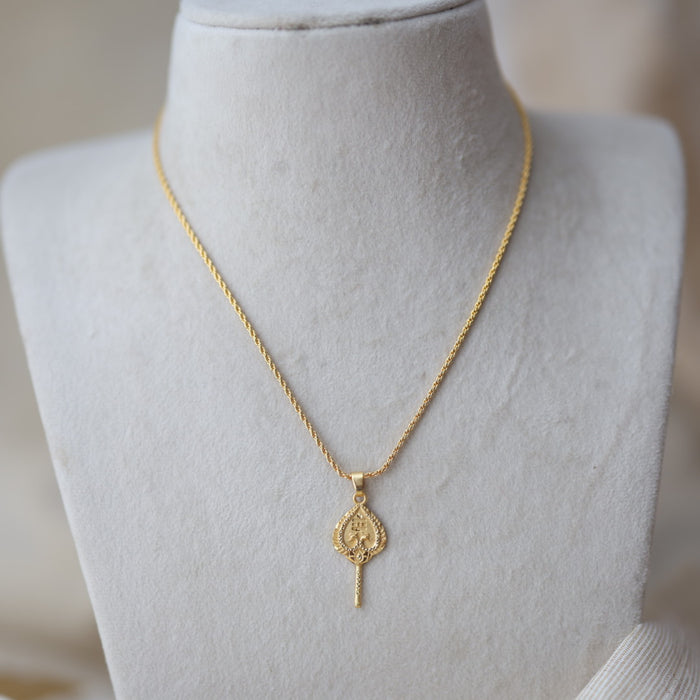 Heritage gold plated OM pendant chain HC679