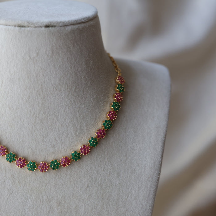 Heritage gold plated ruby green stone short necklace H6282