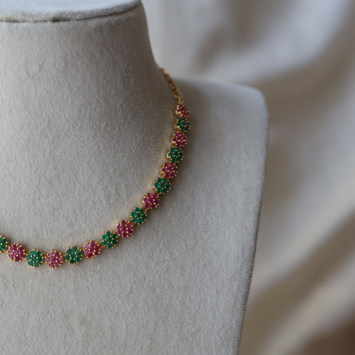 Heritage gold plated ruby green stone short necklace H6282