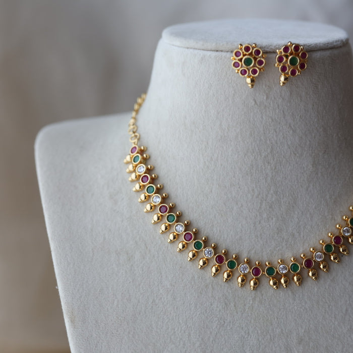 Heritage gold plated ruby green stone short necklace with earrings H781233