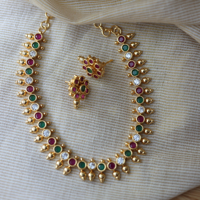 Heritage gold plated ruby green stone short necklace with earrings H781233
