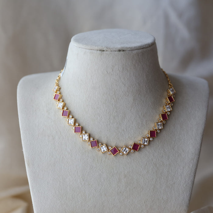 Heritage gold plated ruby white stone short necklace HR1830