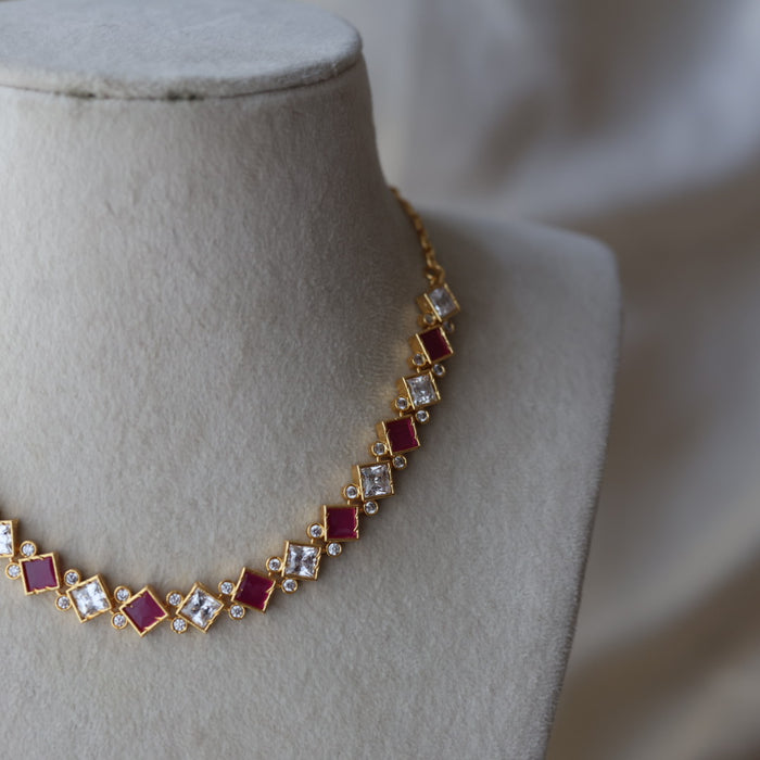Heritage gold plated ruby white stone short necklace HR1830