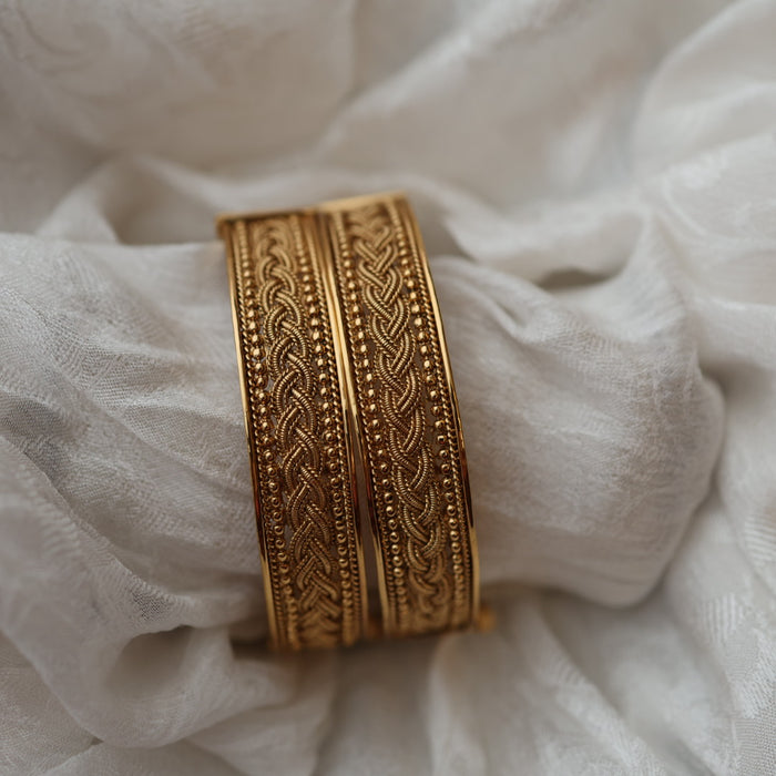 Antique bangle - open type- one size  5669