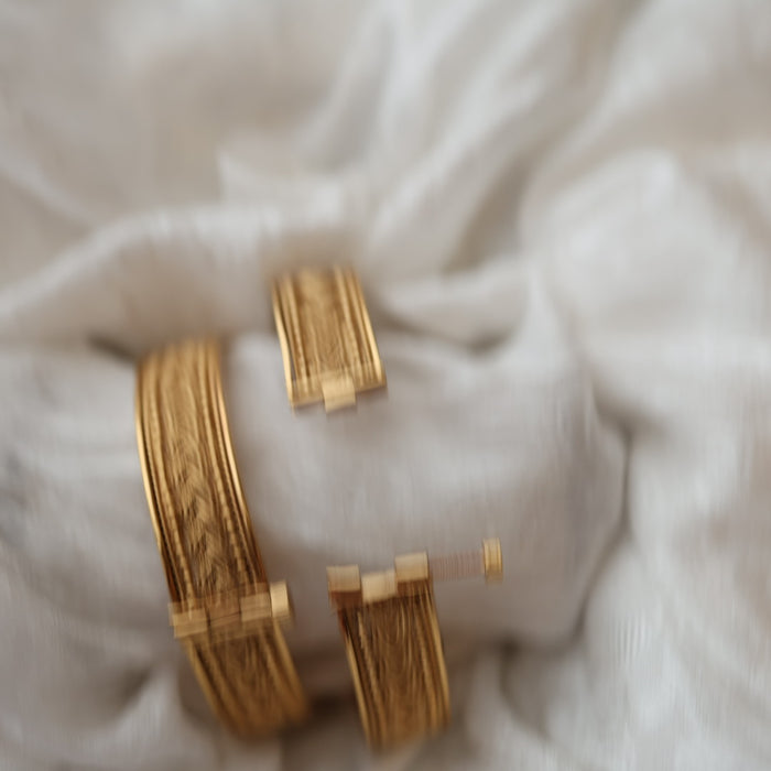 Antique bangle - open type- one size  5669