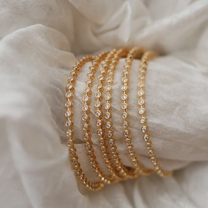 Antique bangle - open type- one size  5670