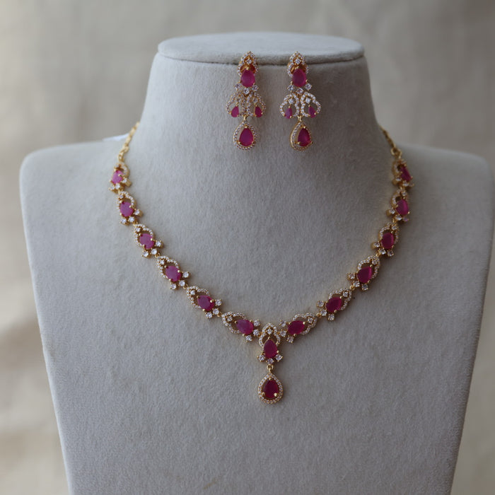 Heritage gold plated ruby white stone short necklace with earrings H389