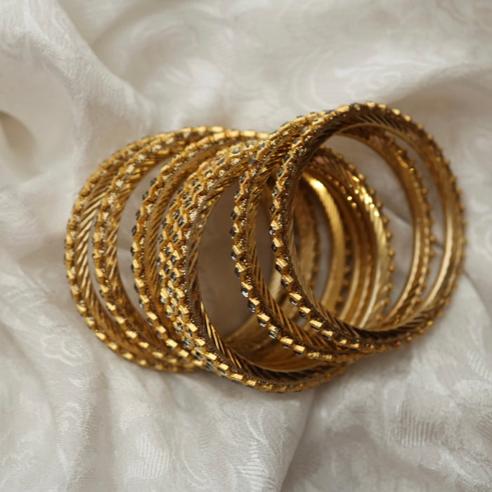 Antique bangle - open type- one size  5672