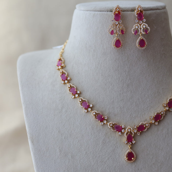 Heritage gold plated ruby white stone short necklace with earrings H389