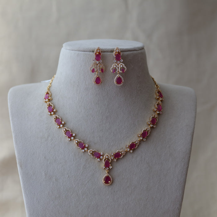Heritage gold plated ruby white stone short necklace with earrings H389