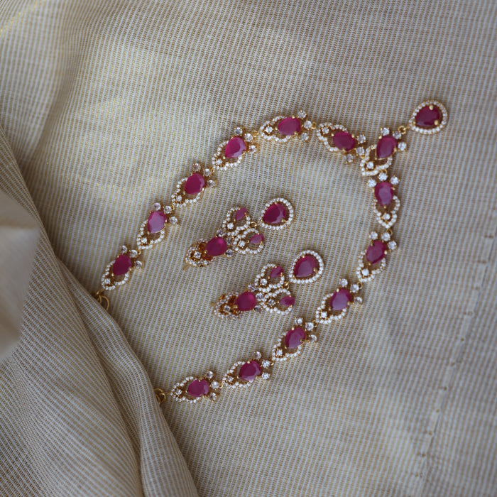 Heritage gold plated ruby white stone short necklace with earrings H389