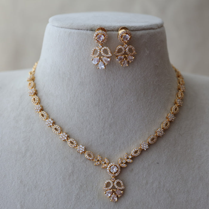 Heritage gold plated white stone short necklace with earrings H4893