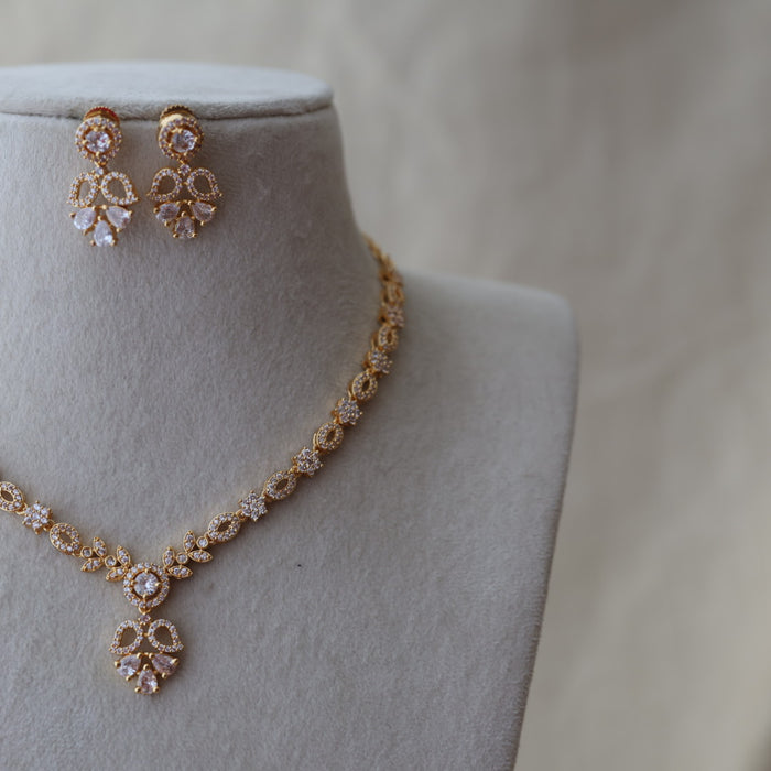 Heritage gold plated white stone short necklace with earrings H4893