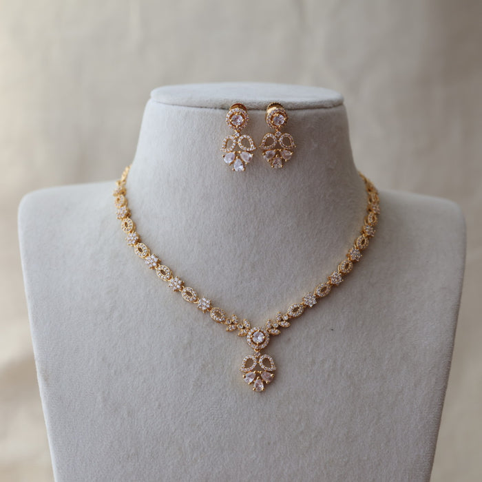 Heritage gold plated white stone short necklace with earrings H4893