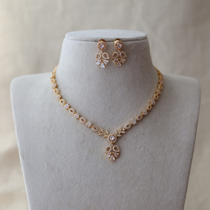 Heritage gold plated white stone short necklace with earrings H4893