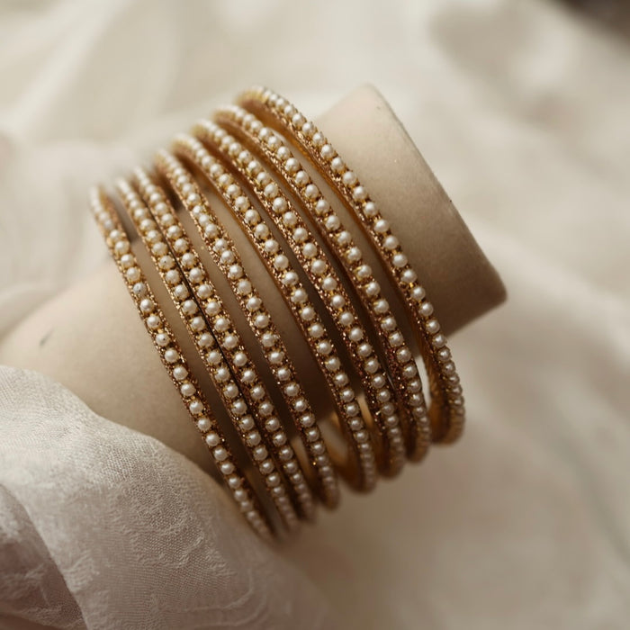 Antique bangle - open type- one size  5674