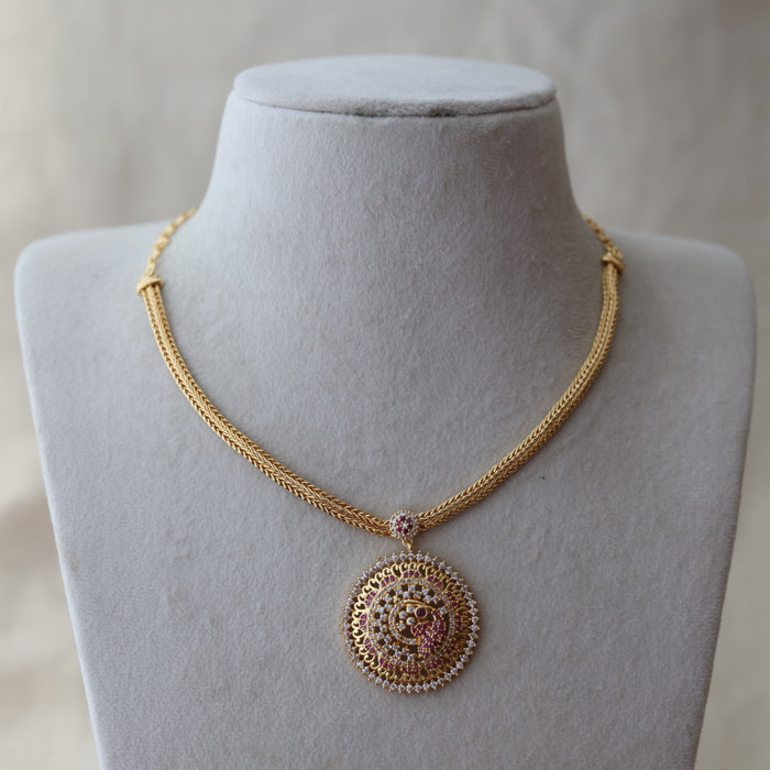 Heritage gold plated white stone short necklace  H88404