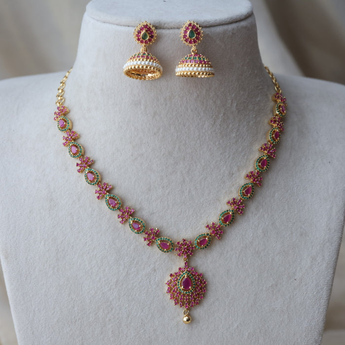 Heritage gold plated ruby green stone short necklace H1101