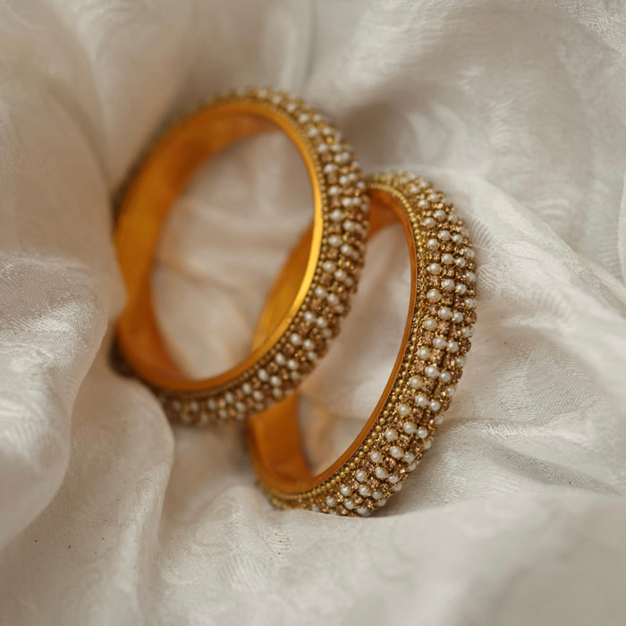 Antique bangle - open type- one size  5676