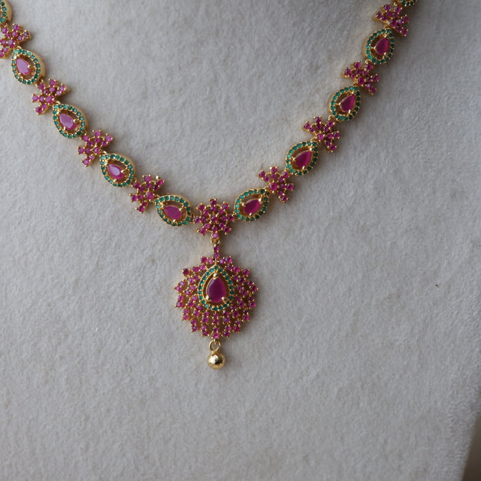 Heritage gold plated ruby green stone short necklace H1101