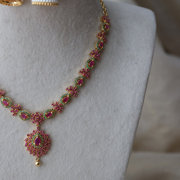 Heritage gold plated ruby green stone short necklace H1101