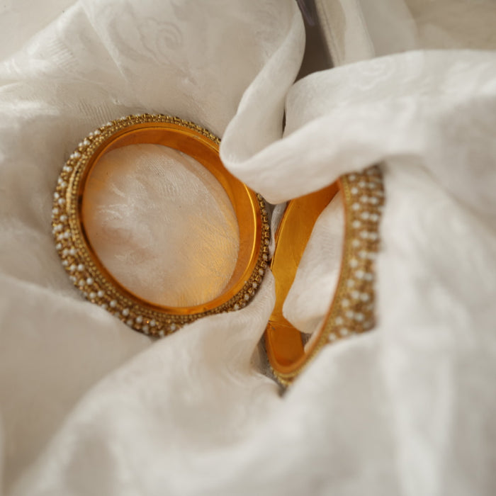 Antique bangle - open type- one size  5676