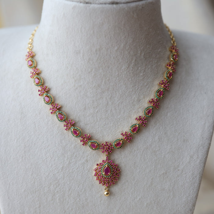 Heritage gold plated ruby green stone short necklace H1101