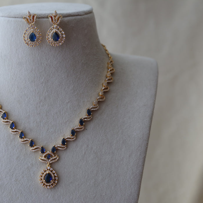 Heritage gold plated blue white stone short necklace with earrings H820