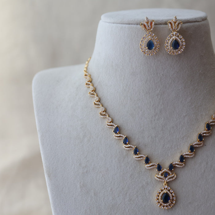 Heritage gold plated blue white stone short necklace with earrings H820