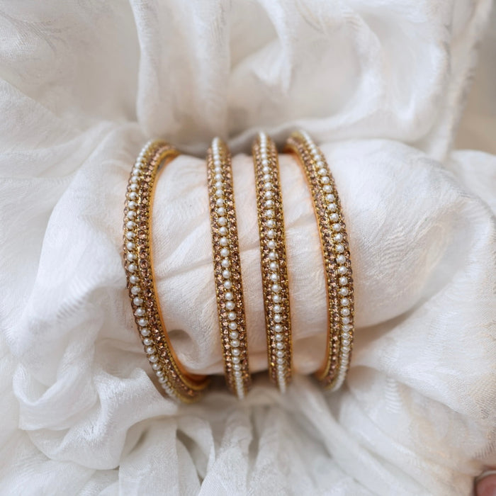 Antique bangle - open type- one size  56779