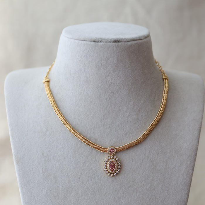 Heritage gold plated ruby white stone short necklace H334