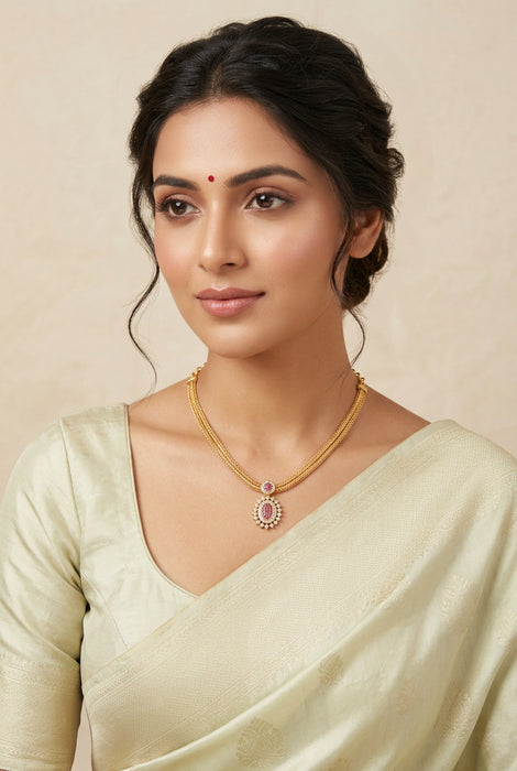 Heritage gold plated ruby white stone short necklace H334